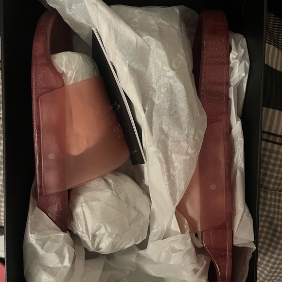 Brand new pink Coach slides - Picture 3 of 7